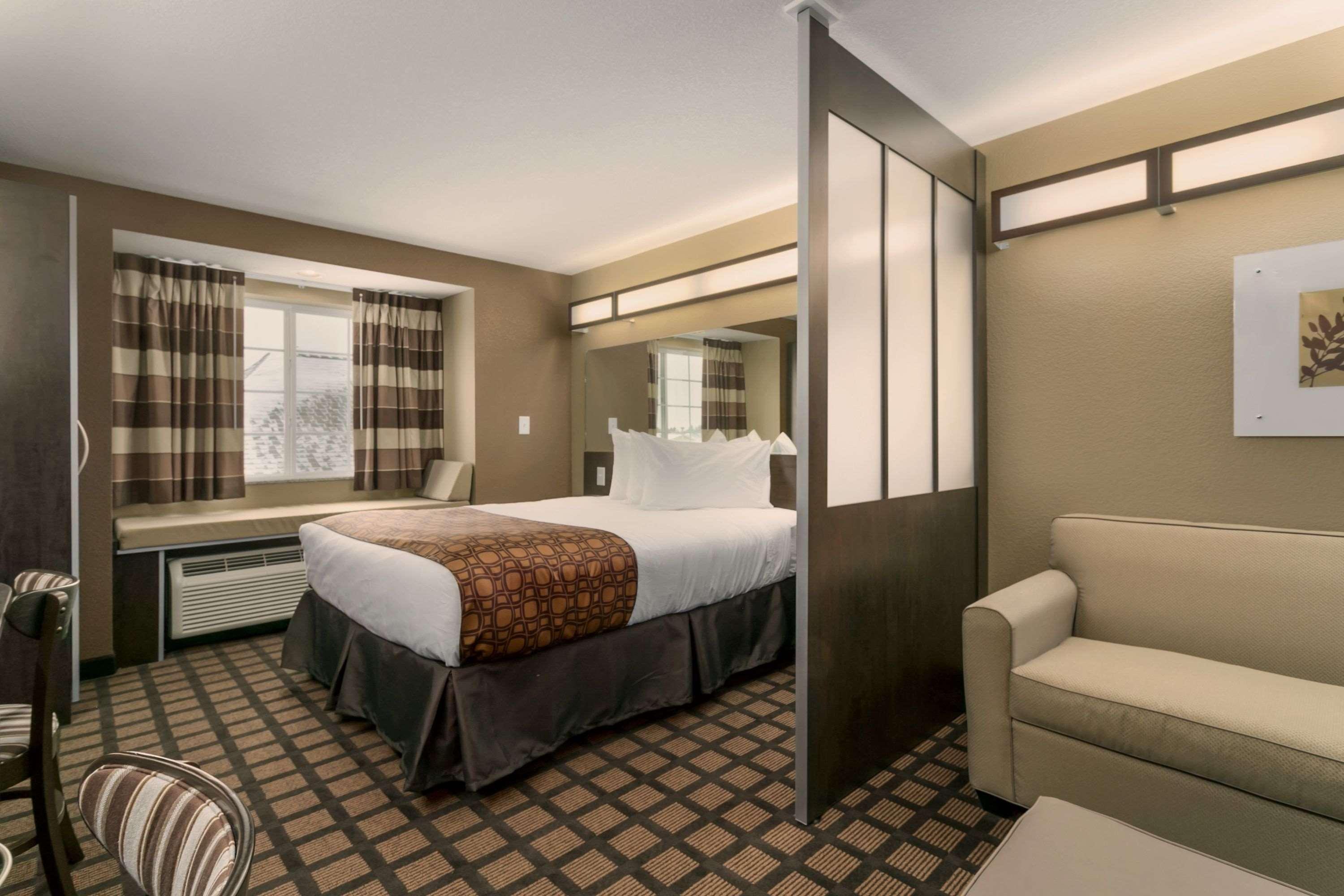 Microtel Inn & Suites By Wyndham Minot Exterior photo