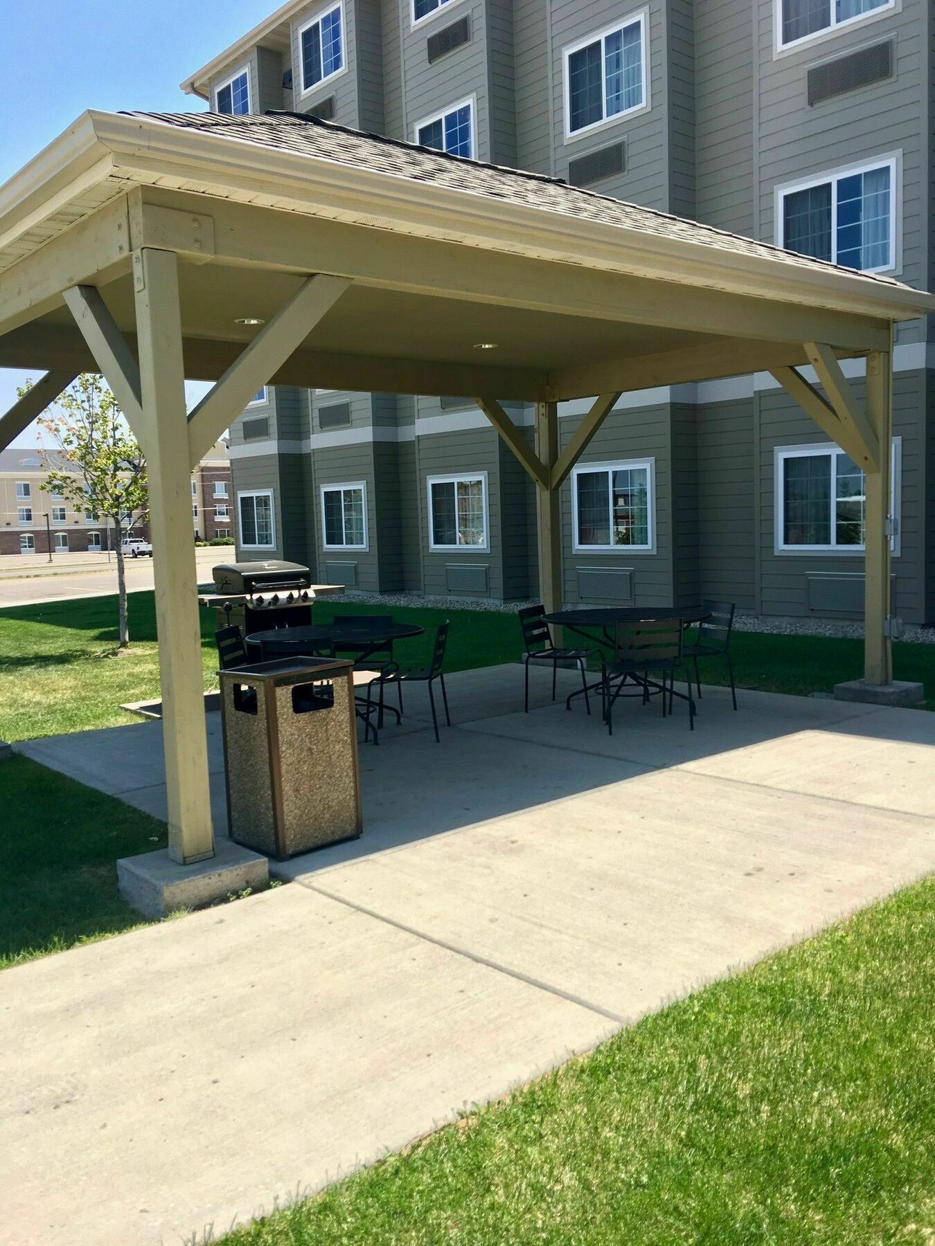 Microtel Inn & Suites By Wyndham Minot Exterior photo